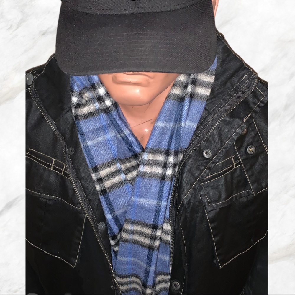 Burberry London Scarf (Unisex) 100% Cashmere